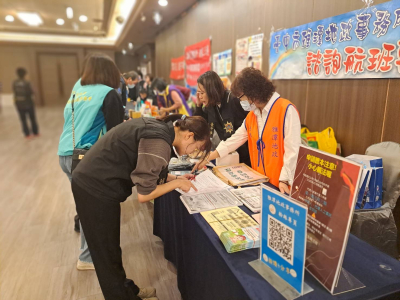 115.03.16航班起飛(北屯區新天地餐廳里鄰長研習-77人次)